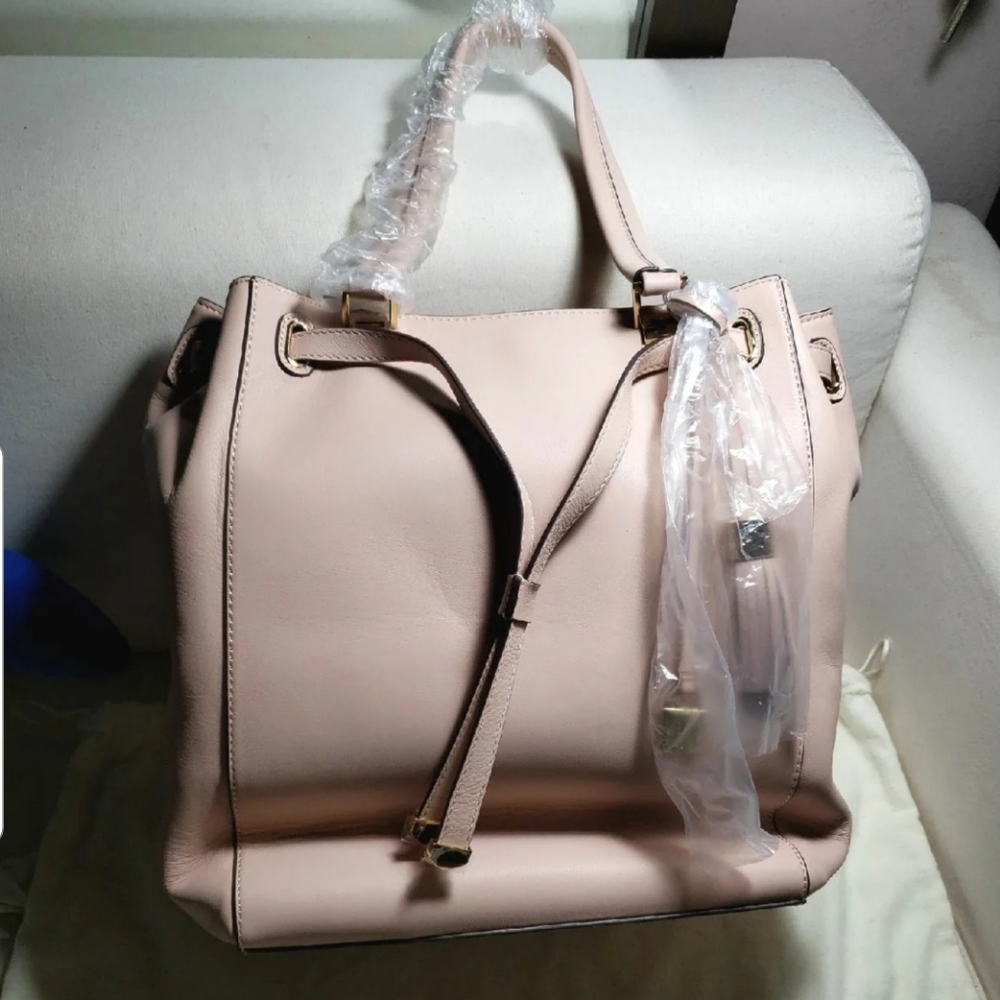 G.I.L.I Carry All Purse